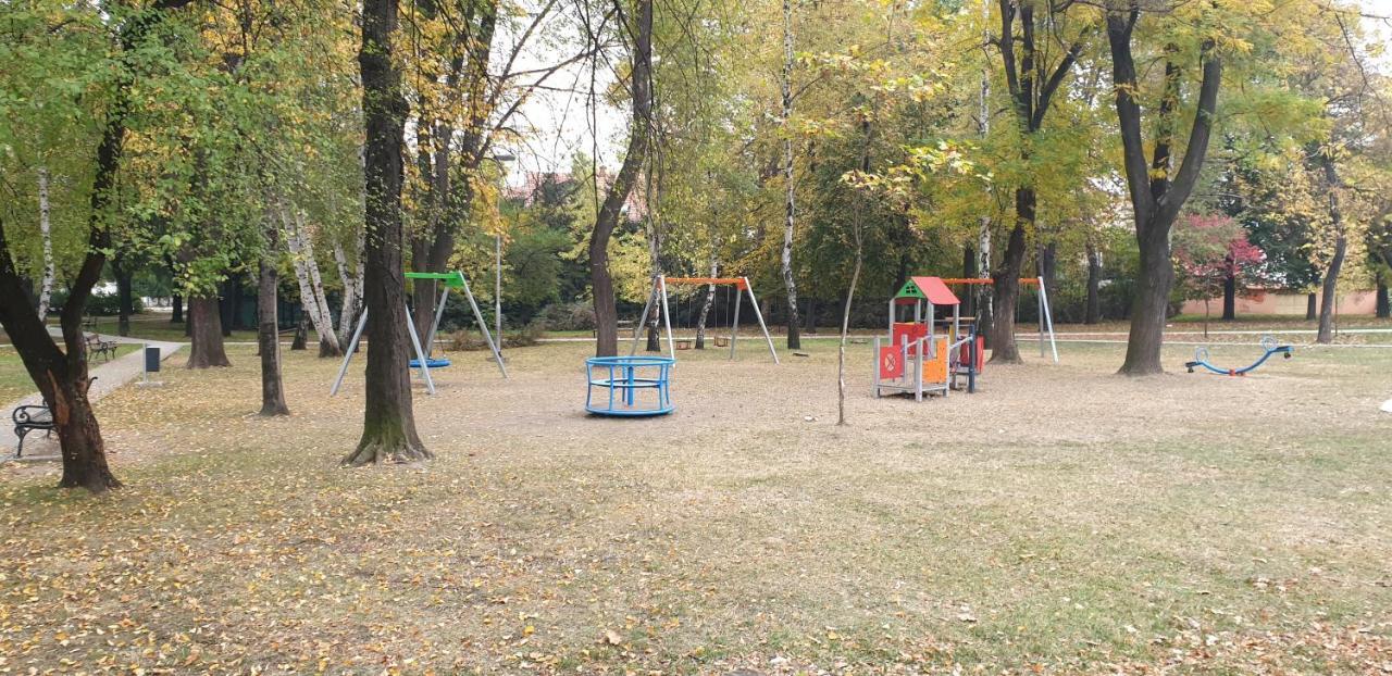 Trosoban Stan U Zenici Apartamento Zenica Exterior foto